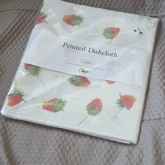 Strawberry Printed Dishcloth - Picture 3 of 4